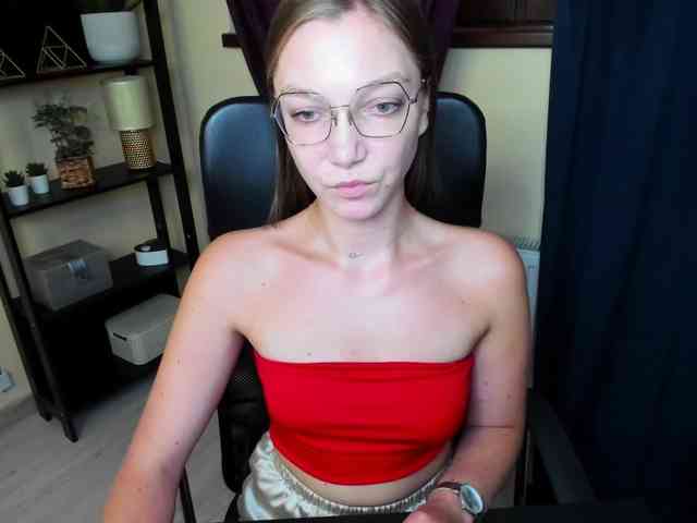 EmillyExtasy webcam