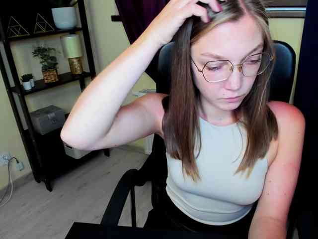EmillyExtasy webcam