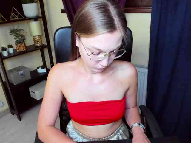 EmillyExtasy webcam
