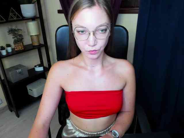 EmillyExtasy webcam