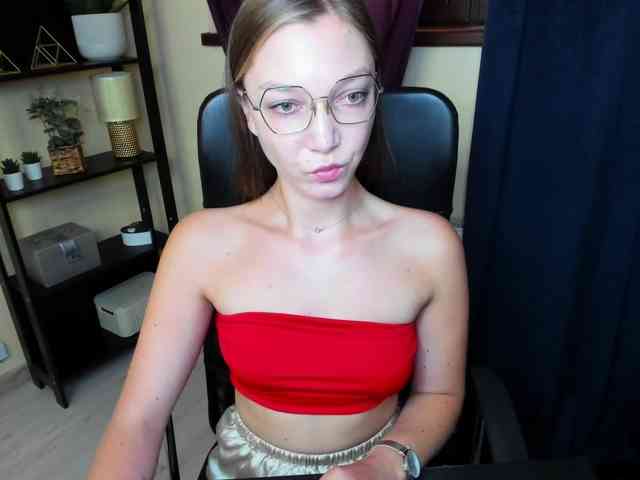 EmillyExtasy webcam