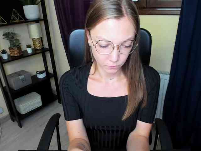 EmillyExtasy webcam
