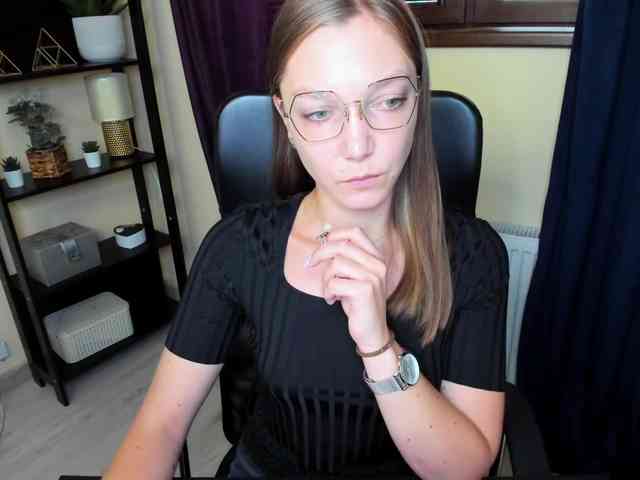 EmillyExtasy webcam