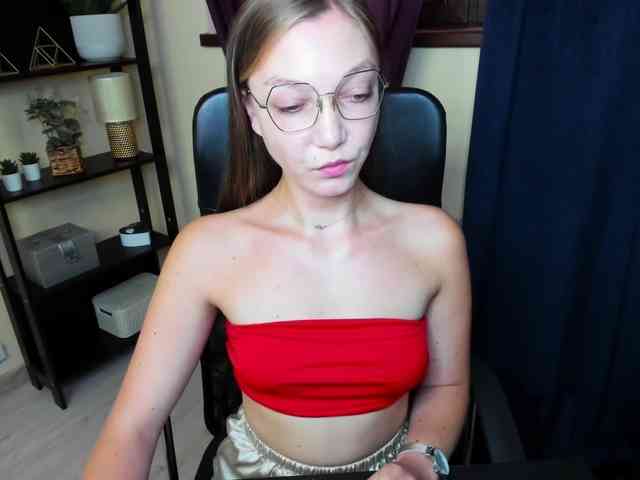 EmillyExtasy webcam