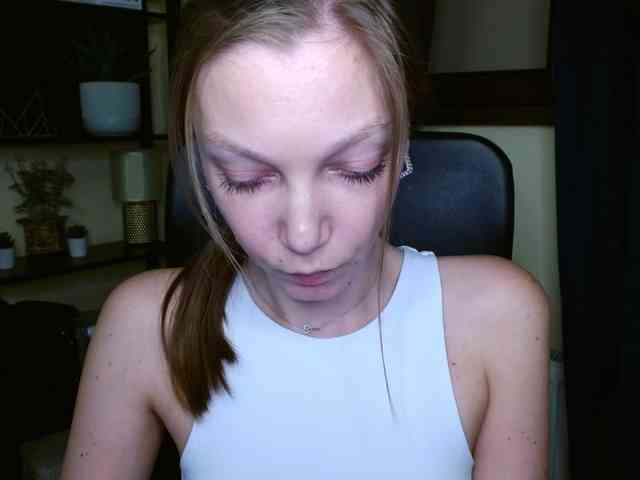 EmillyExtasy webcam