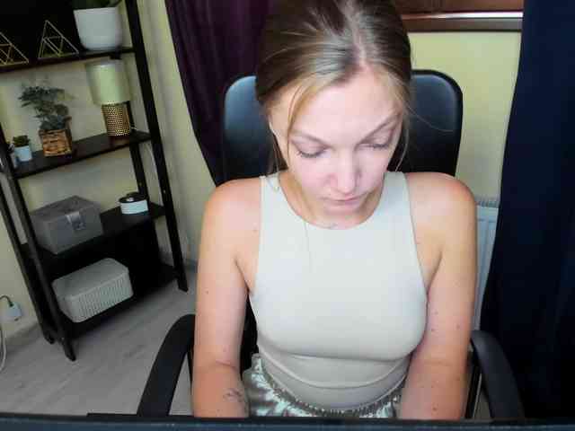 EmillyExtasy webcam