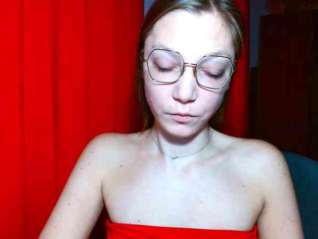EmillyExtasy webcam