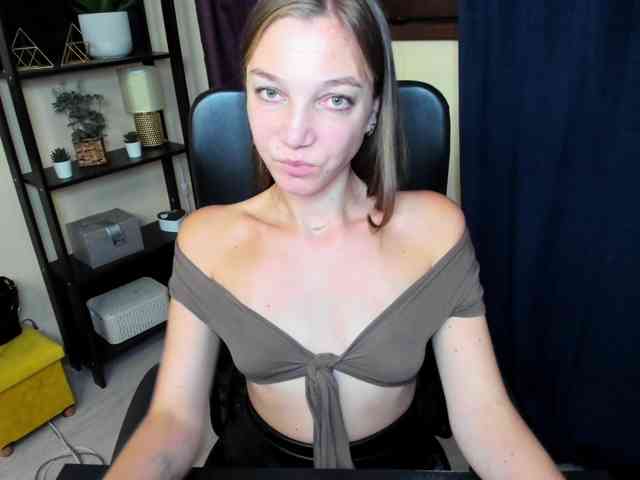 EmillyExtasy webcam