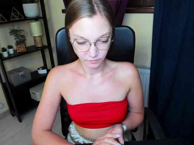EmillyExtasy webcam