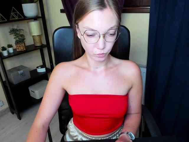 EmillyExtasy webcam