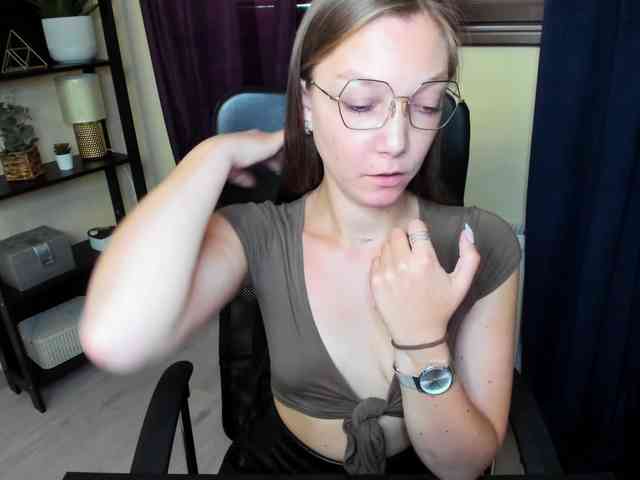 EmillyExtasy webcam