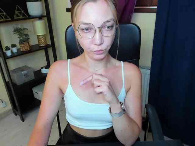 EmillyExtasy webcam