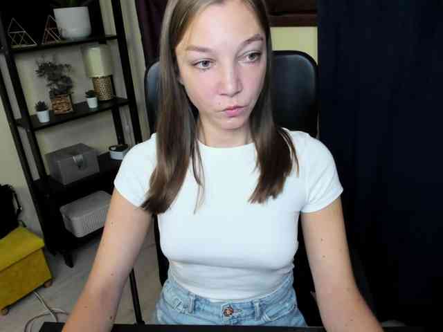 EmillyExtasy webcam