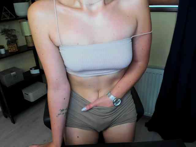 EmillyExtasy webcam