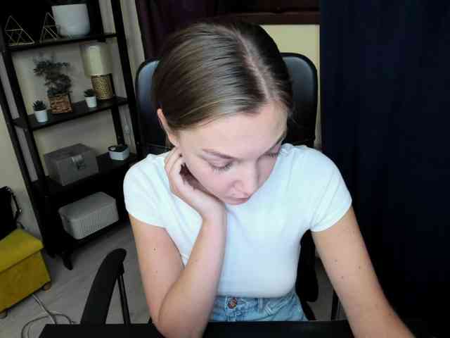 EmillyExtasy webcam