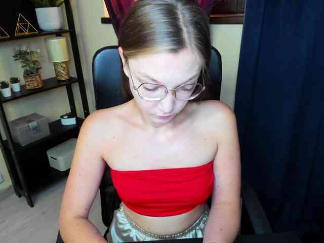 EmillyExtasy webcam