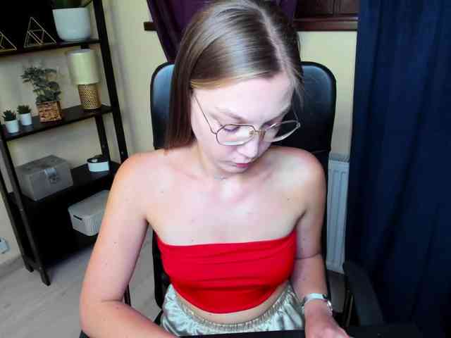 EmillyExtasy webcam
