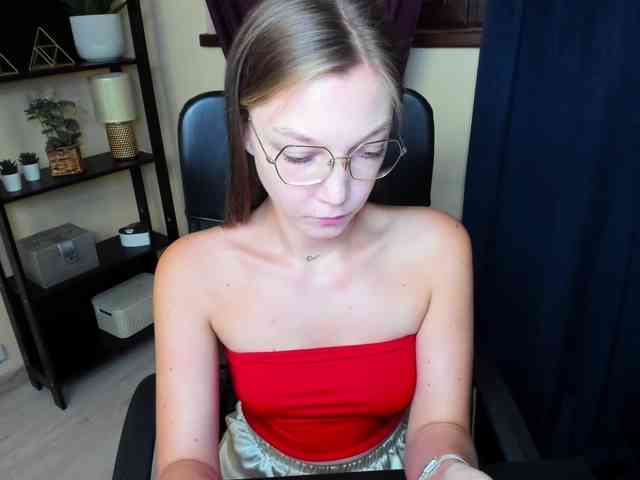 EmillyExtasy webcam