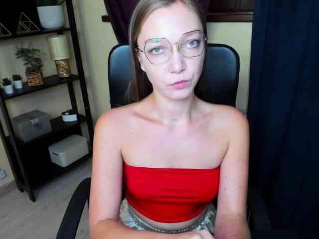EmillyExtasy webcam