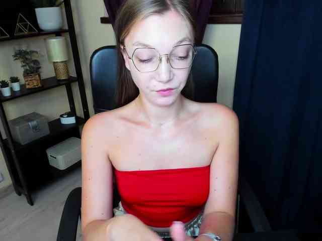 EmillyExtasy webcam