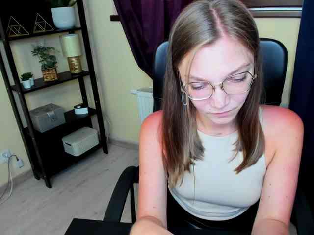 EmillyExtasy webcam