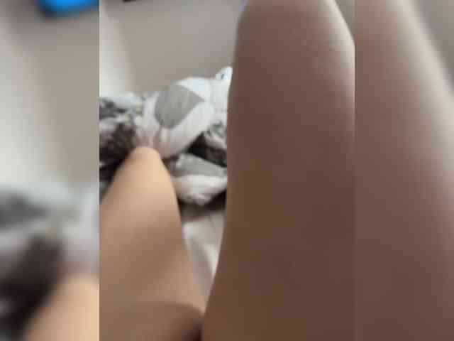 Pussies_in_action webcam