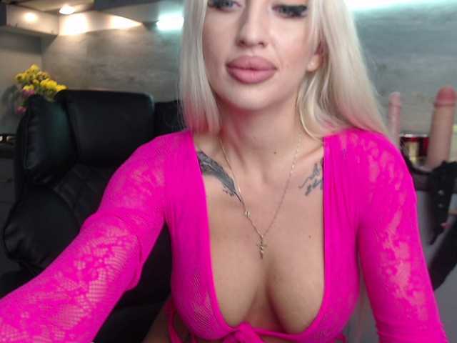  Mistresszora01 chat room