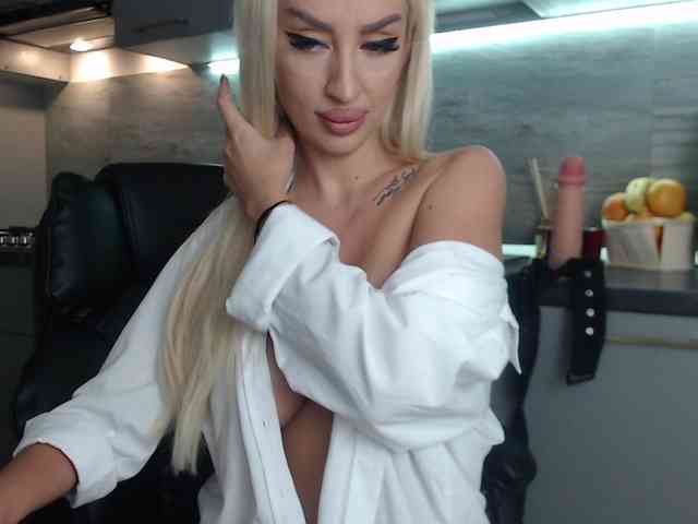 Mistresszora01 webcam