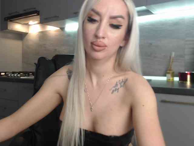 Mistresszora01 webcam