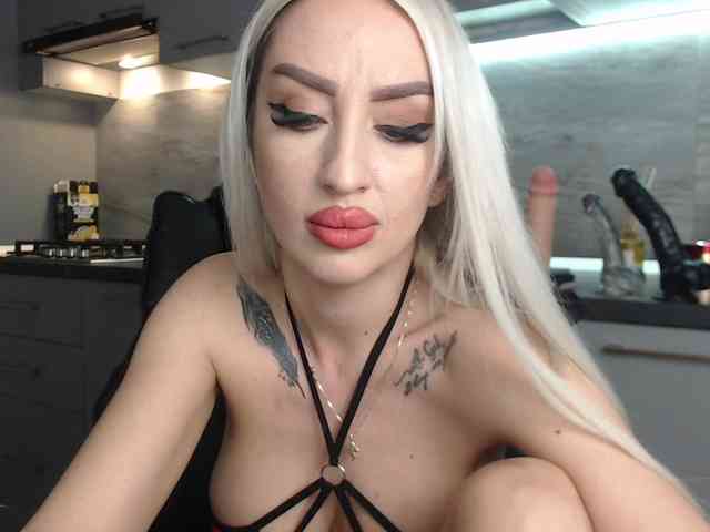 Mistresszora01 webcam
