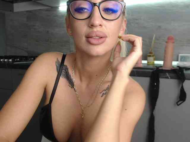 Mistresszora01 webcam