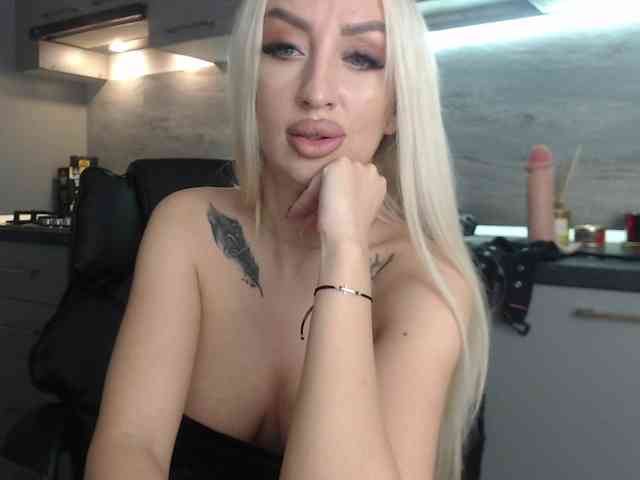 Mistresszora01 webcam