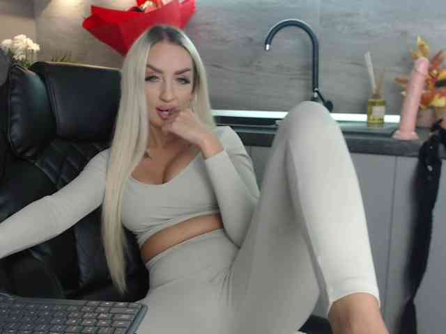 Mistresszora01 webcam