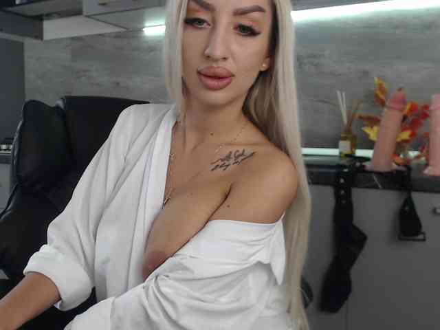 Mistresszora01 webcam