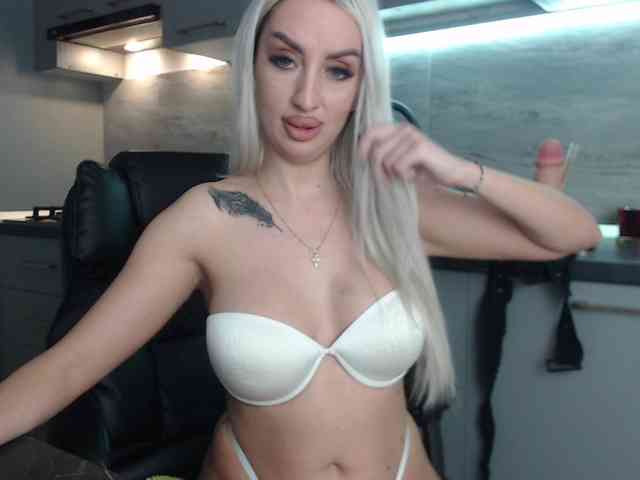 Mistresszora01 webcam