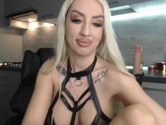 Mistresszora01 webcam