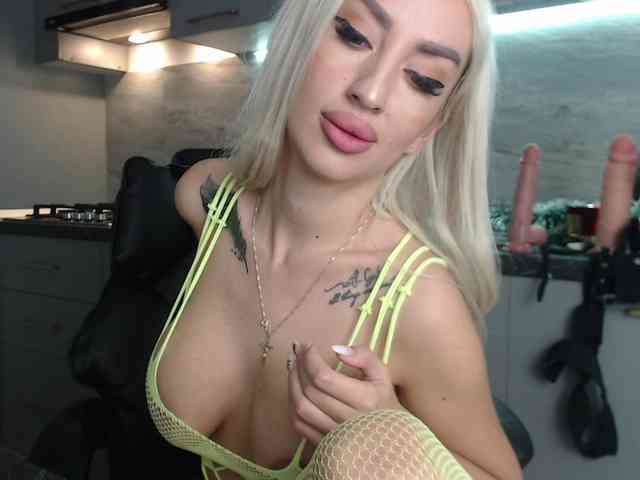 Mistresszora01 webcam