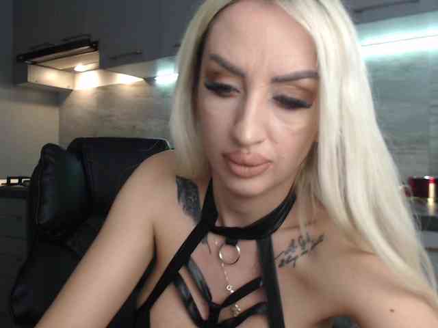 Mistresszora01 webcam