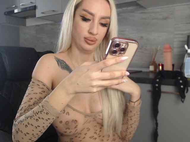 Mistresszora01 webcam