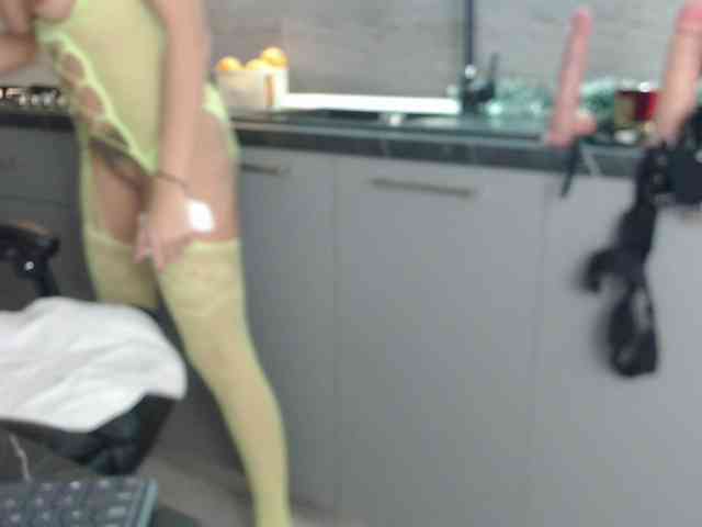 Mistresszora01 webcam