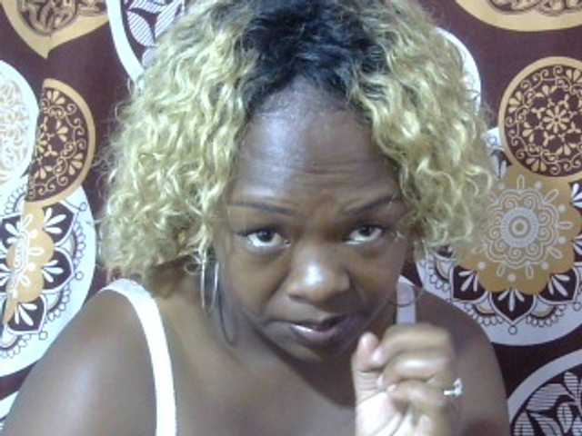 May-sexy's BongaCams show and profile