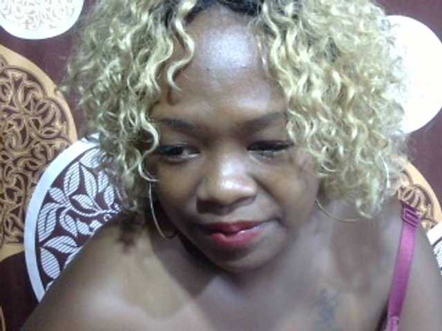 May-sexy's BongaCams show and profile