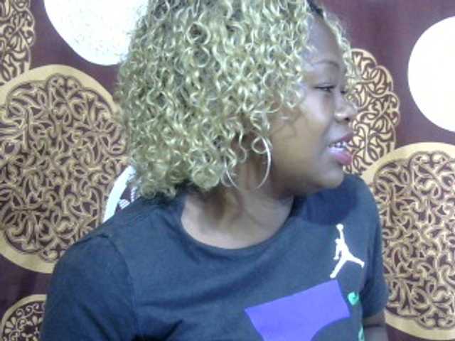 May-sexy's BongaCams show and profile