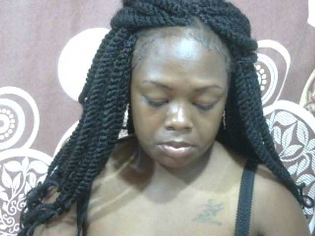 le modèle May-sexy est en webcam porno dans un show sur le site bongacams, il possède les tags suivants: Ebony,Blonde,Shaved