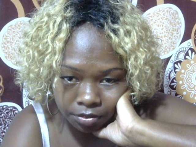 May-sexy's BongaCams show and profile