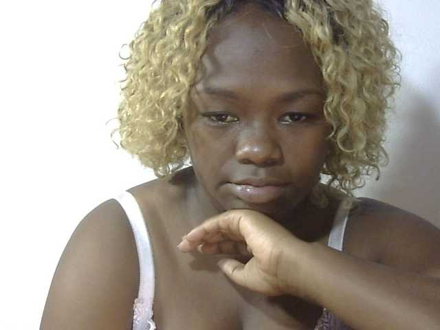 May-sexy's BongaCams show and profile