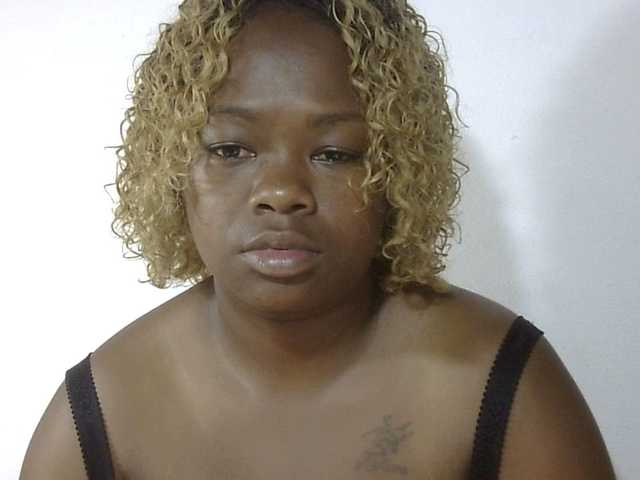 Masturbate to May-sexy, she wants to masturbate for you May-sexy from BongaCams