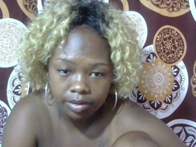 May-sexy's BongaCams show and profile