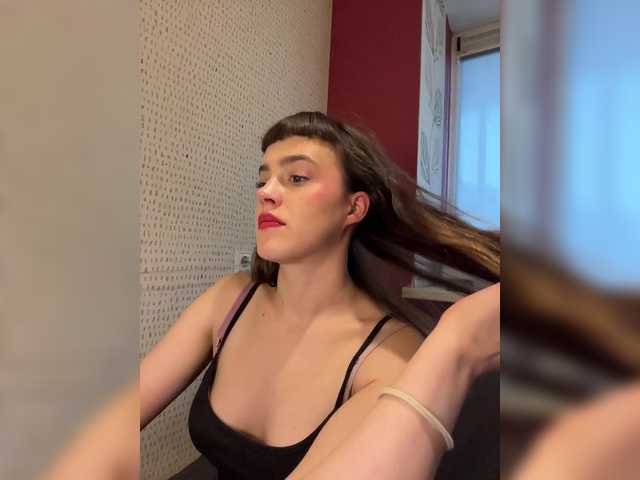 Kendrali's BongaCams show and profile