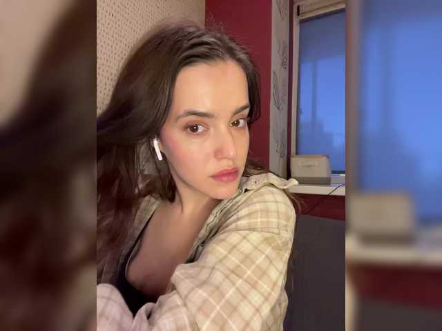 Kendrali's BongaCams show and profile